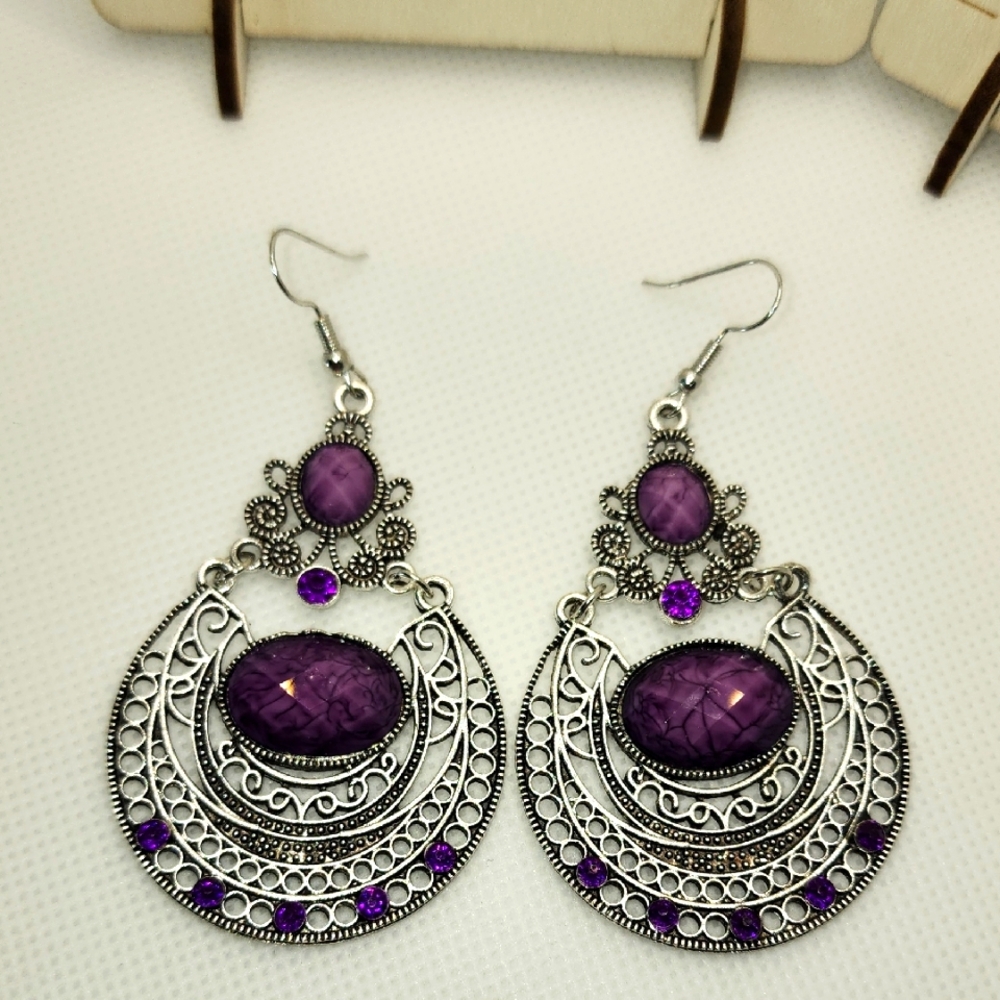 Elegant Silver and Purple‎ Earrings